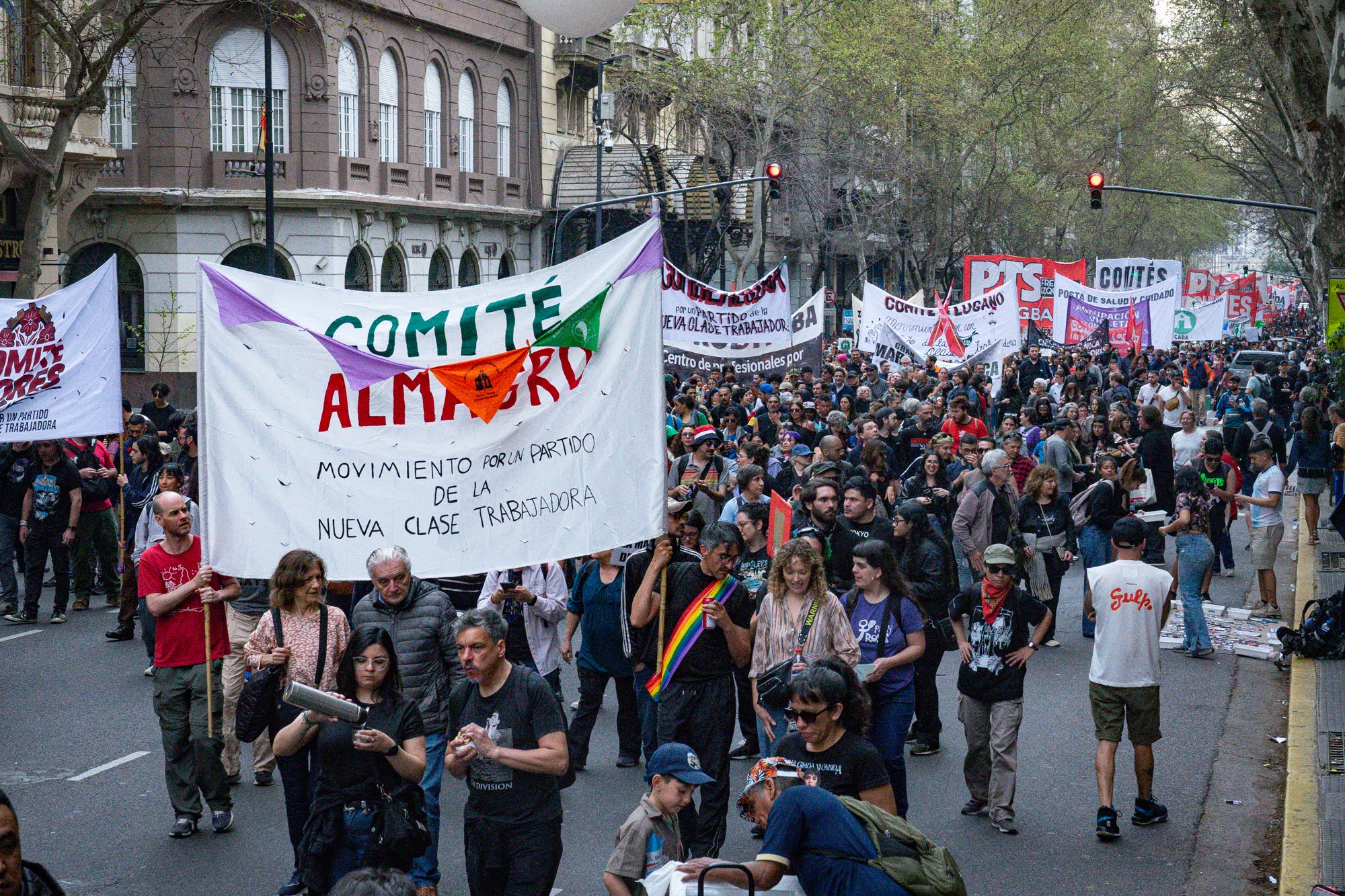 Asamblea de comités de base de Pan y Rosas